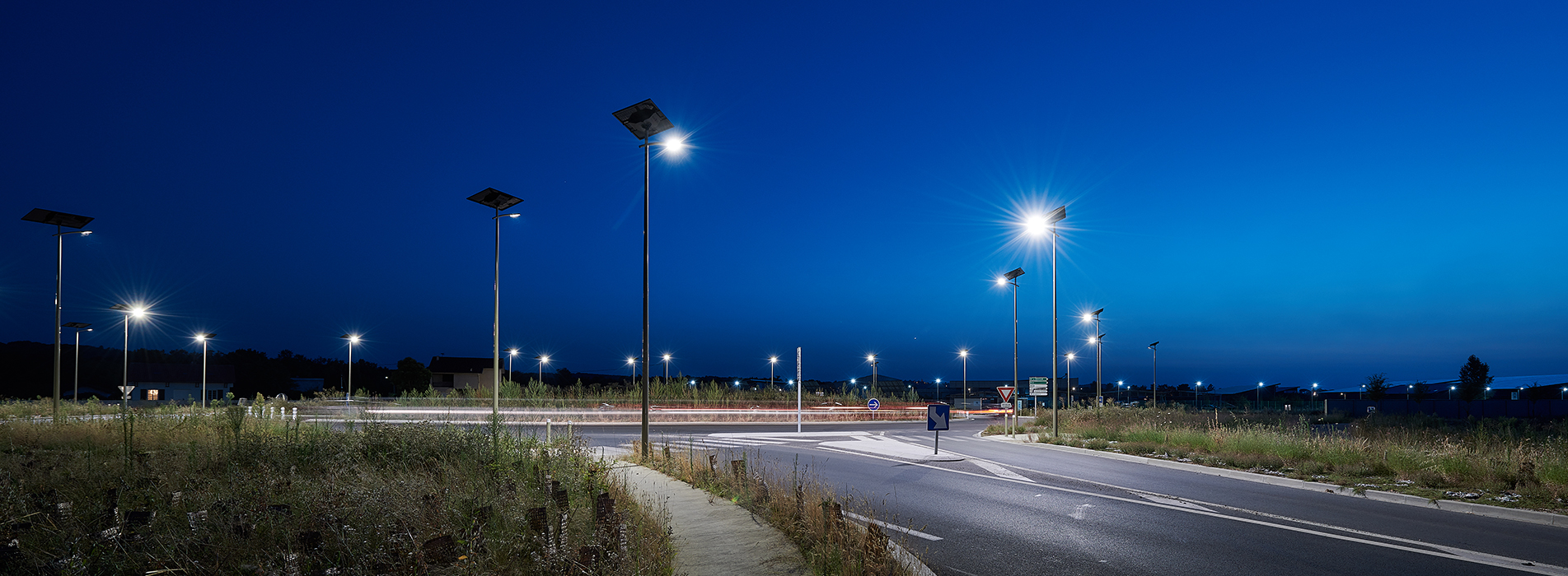 Eclairage public solaire pour vos parkings et vos routes