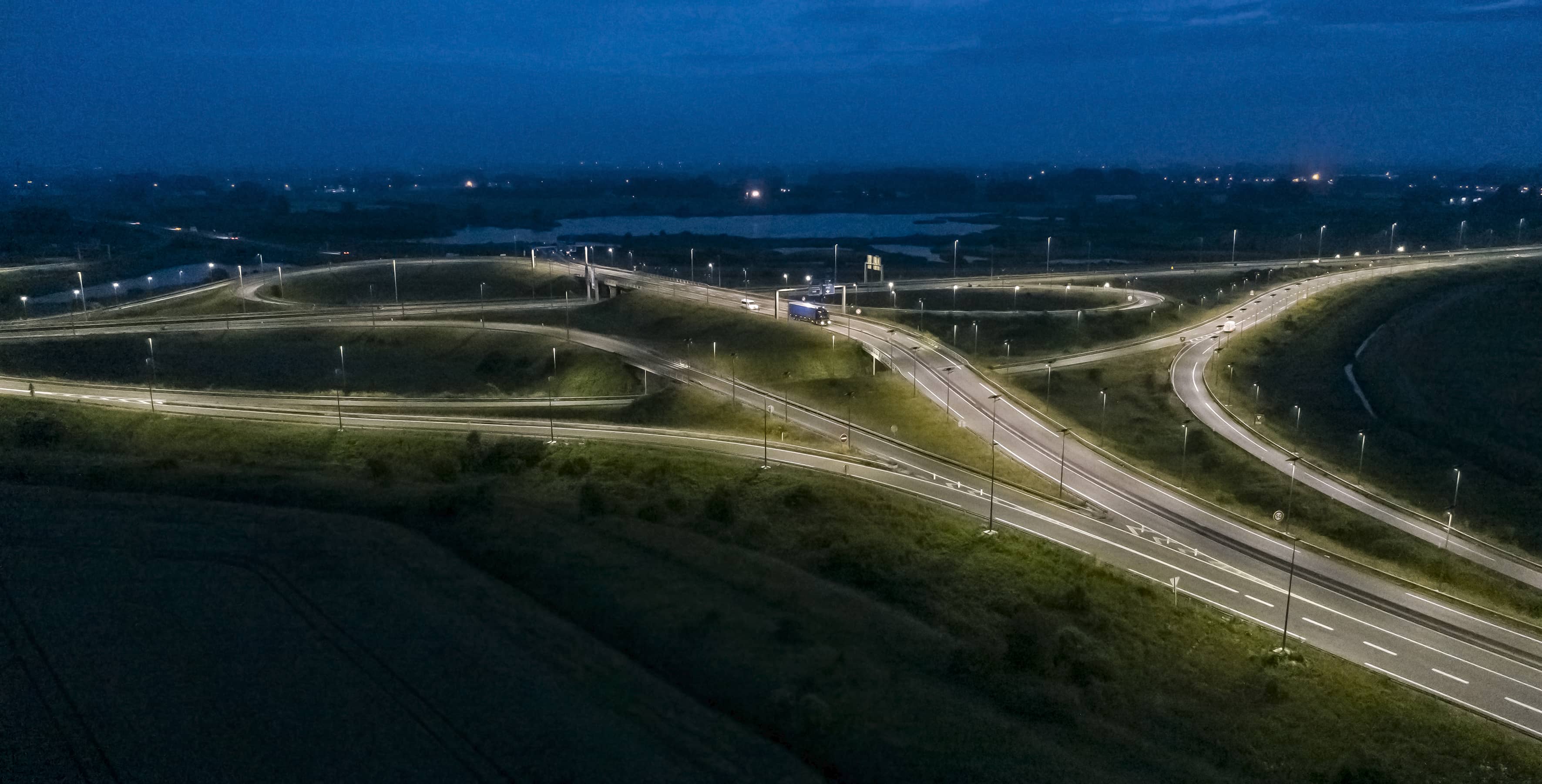 Autoroute de calais illuminé