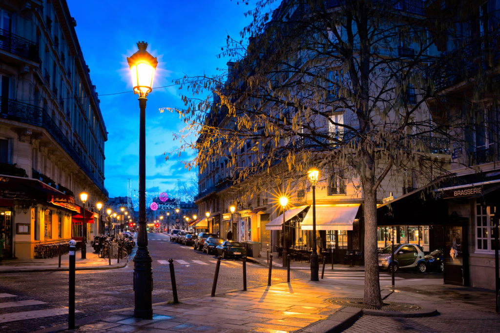 eclairage public ville nuit