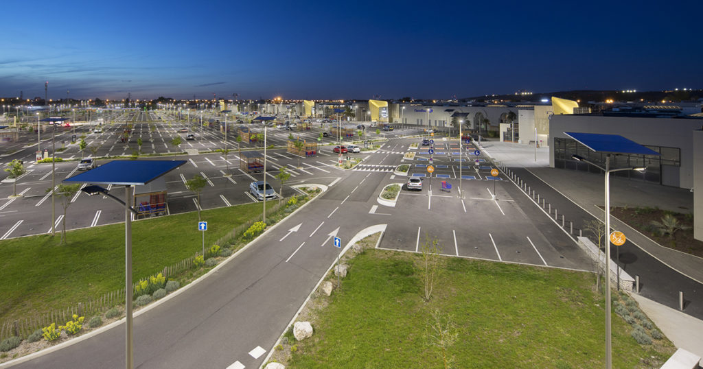 Applications eclairage solaire parking grande distribution