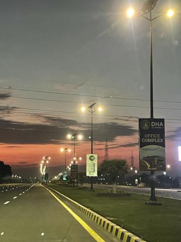 Lampadaire solaire route pakistan