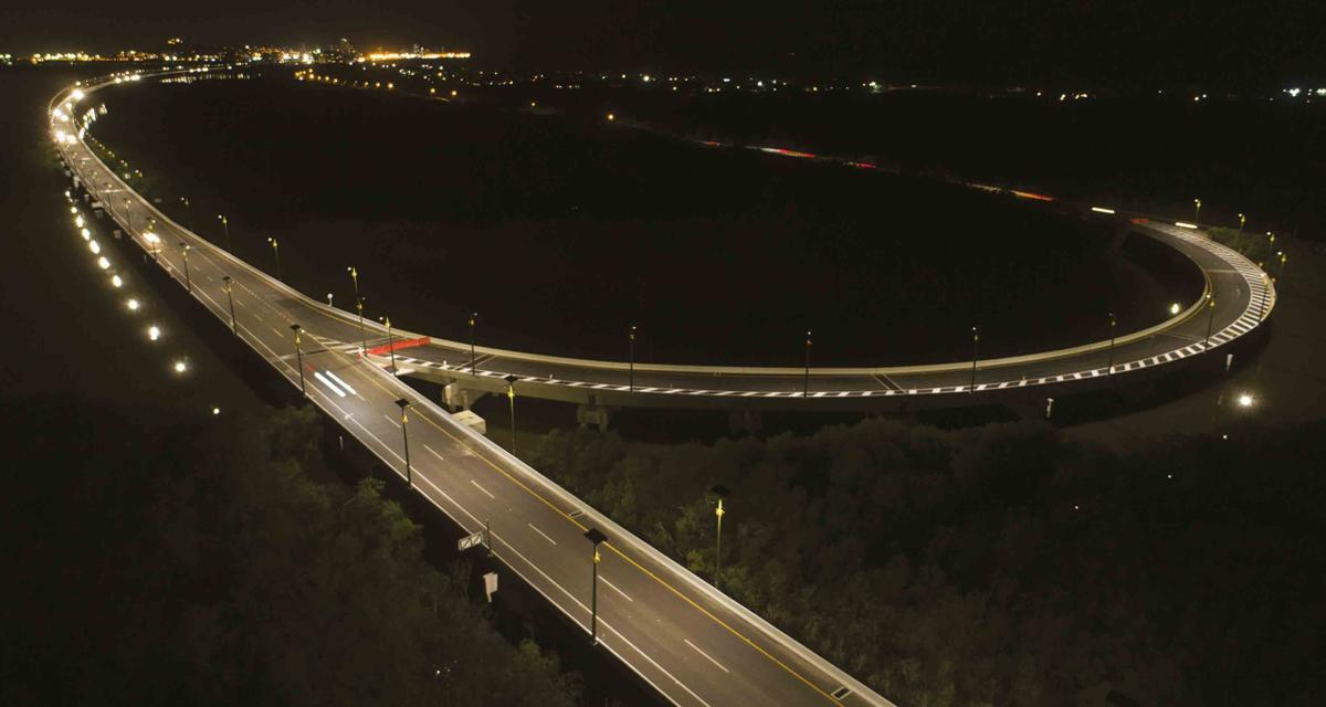 lampadaire solaire autoroute